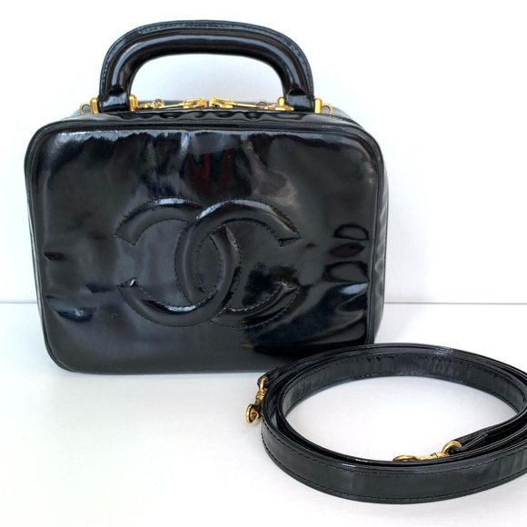 Chanel long strappurse Box Vanity Cosmetic Bag Patent Leather Black Authentic - Picture 1 of 14